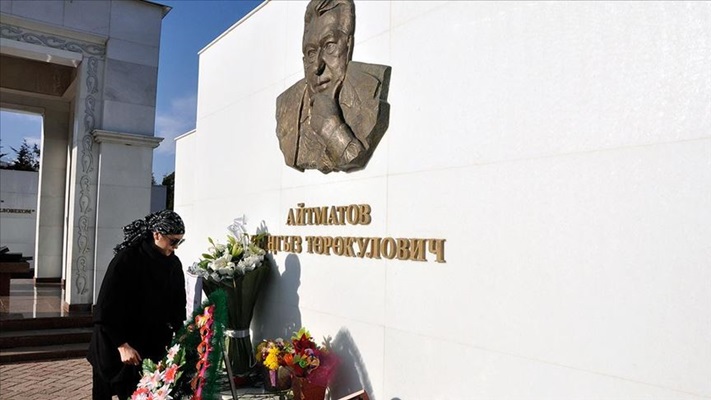 Kırgız yazar Aytmatov doğumunun 91. yılında anıldı