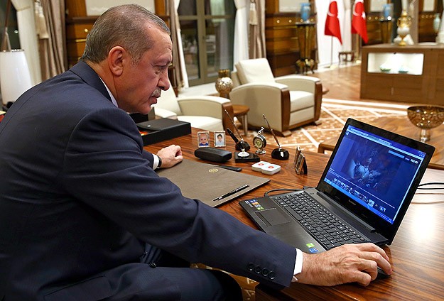 Cumhurbaşkanı Erdoğan Yılın Fotoğrafını Seçti