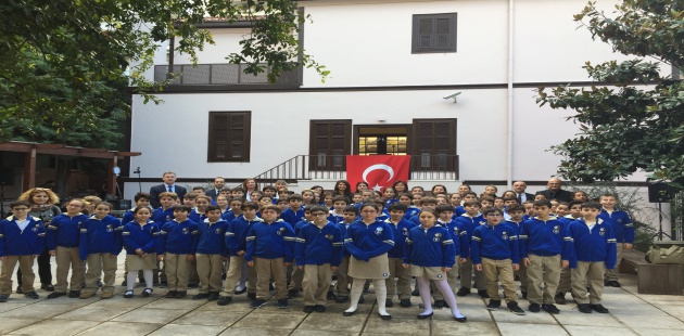 Işık Okulları, 77’inci yıldönümünde Ata’yı Selanik’te andı