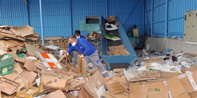 Her yıl 5 milyon ton evsel atık çöpe gömülüyor