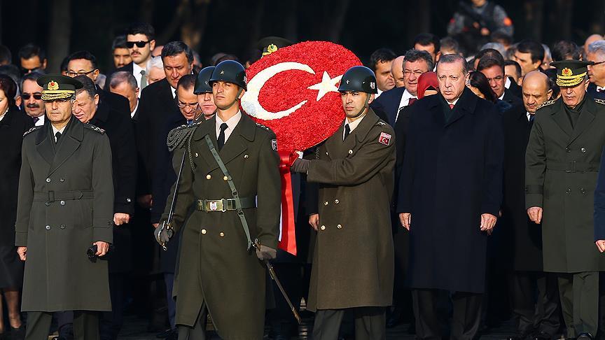 Devlet erkanı Anıtkabir'de Atatürk'ü andı
