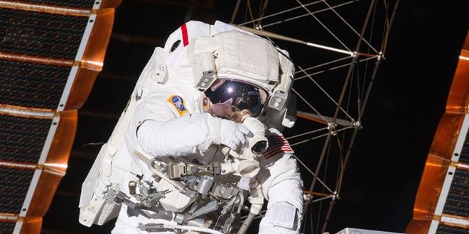 'Uzayda kesintisiz en uzun süre kalma' rekoru kırıldı