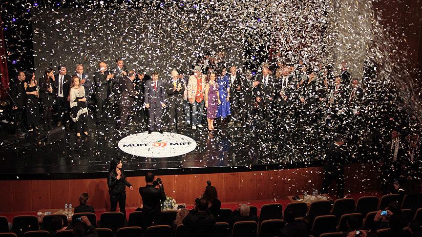 Sinema tarihçisi Agah Özgüç'e "Sinema Emek Ödülü"