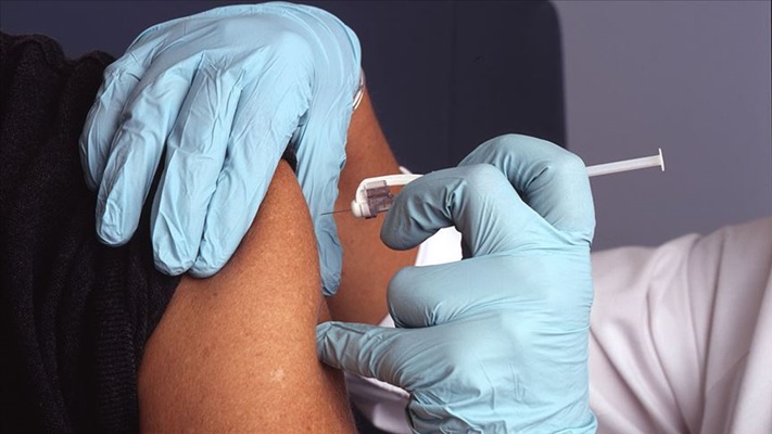 Kovid-19 aşı adayının klinik denemelerinde yan etkilere rastlandı