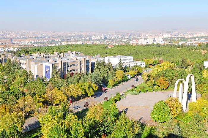 Hacettepe Üniversitesi Adaylara Hangi İmkanları Sunuyor?