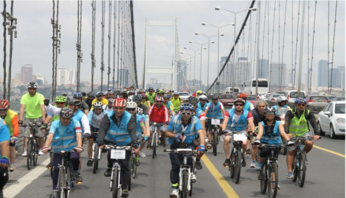 12 bin bisikletli boğaz köprüsünden geçti